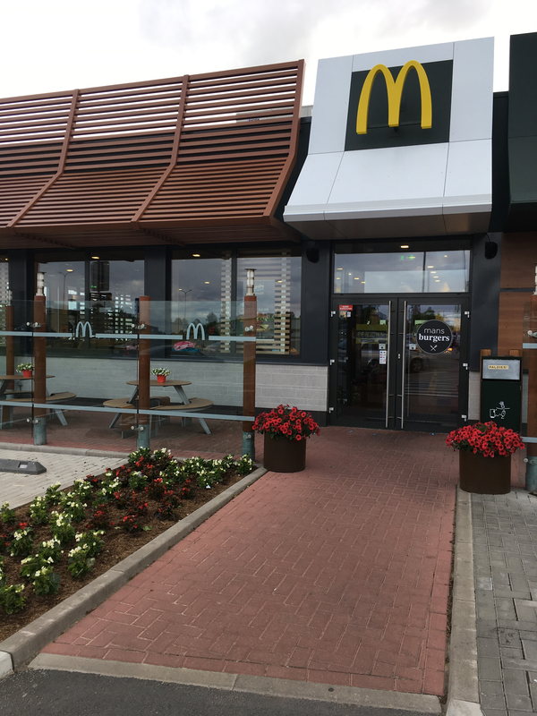 McDonalds K.Ulmaņa gatvē